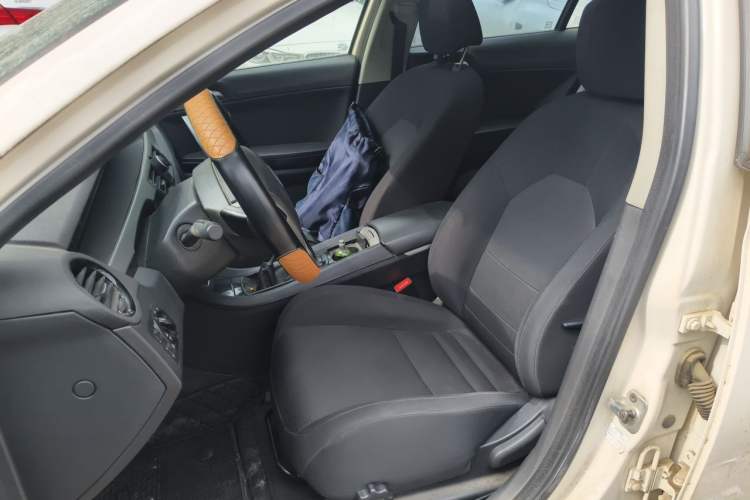 Used MG 6 2014 Hatchback 1.8L Manual Value Edition Left Front Seat