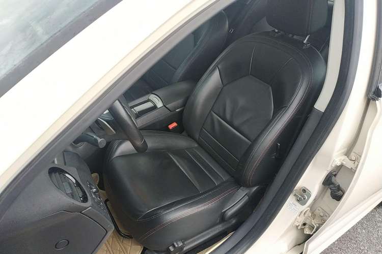 Used MG 6 2014 Hatchback 1.8T Automatic Performance Edition Left Front Seat