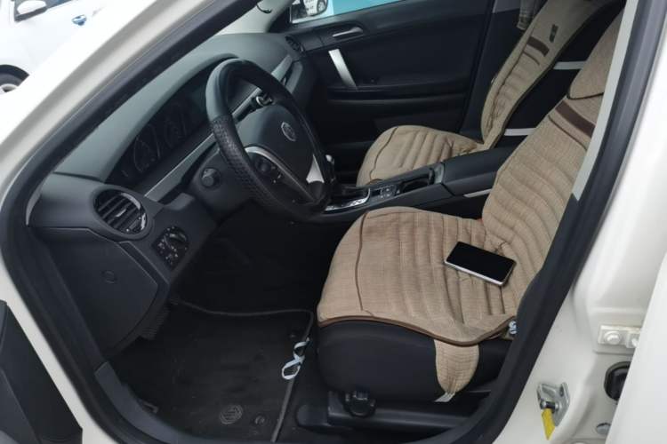 Used MG 6 2014 Hatchback 1.8L Automatic Drive Value Edition Left Front Seat