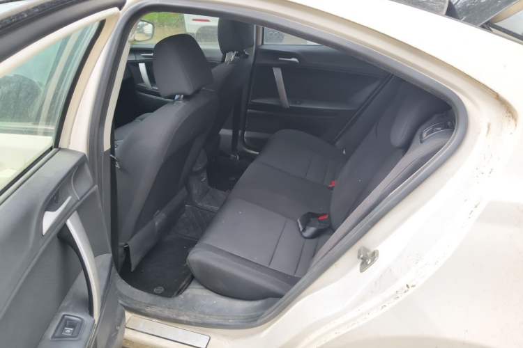 Used MG 6 2014 Hatchback 1.8L Manual Value Edition Left Rear Seat