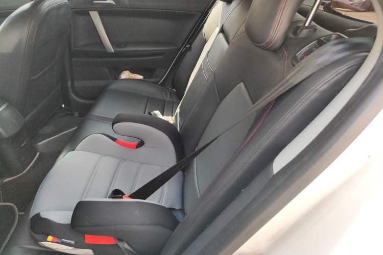 Used MG 6 2014 Hatchback 1.8T Automatic Performance Edition Left Rear Seat