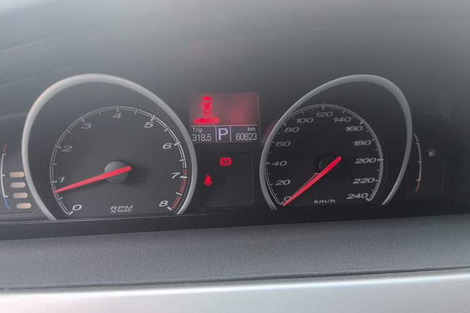 Used MG 6 2014 Hatchback 1.8L Automatic Drive Value Edition Odometer Close Up