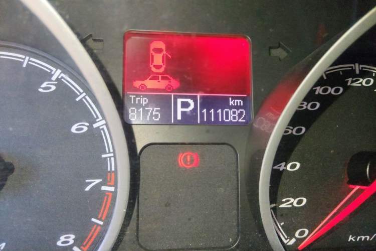 Used MG 6 2014 Hatchback 1.8L Automatic Drive Value Edition Odometer Close Up