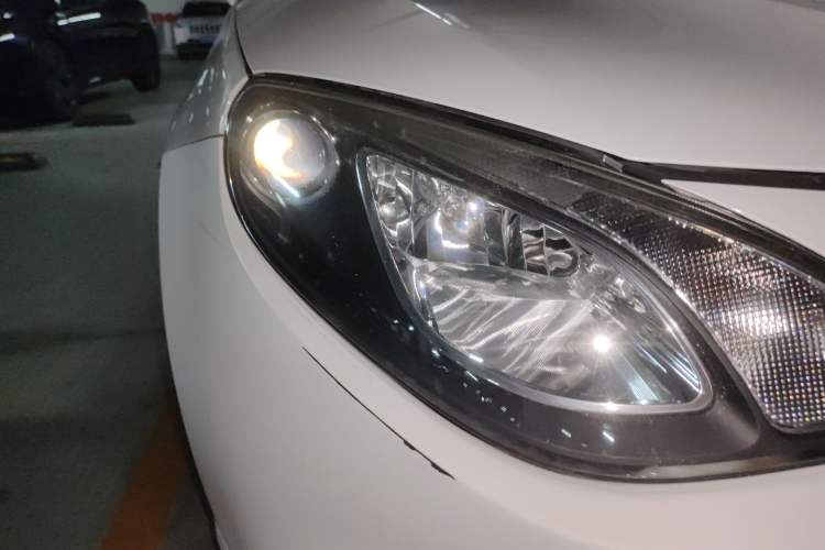 Used MG 6 2014 Hatchback 1.8T Automatic Performance Edition Right Front Headlight
