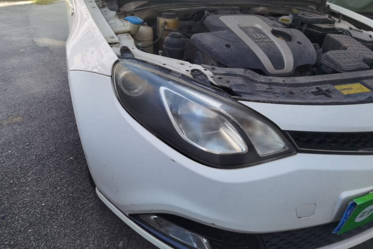 Used MG 6 2014 Hatchback 1.8L Manual Value Edition Right Front Headlight