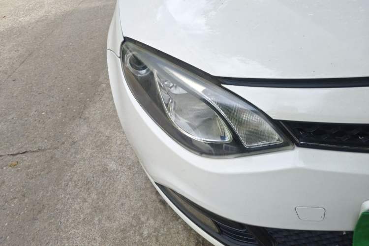 Used MG 6 2014 Hatchback 1.8L Automatic Drive Value Edition Right Front Headlight