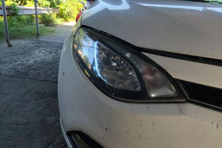 Used MG 6 2014 Hatchback 1.8L Automatic Drive Value Edition Right Front Headlight