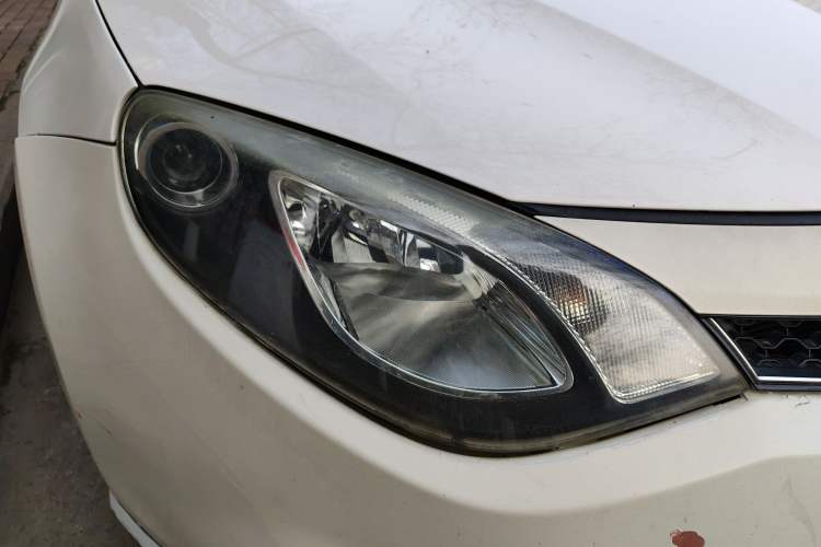 Used MG 6 2014 Hatchback 1.8T Automatic Performance Edition Right Front Headlight