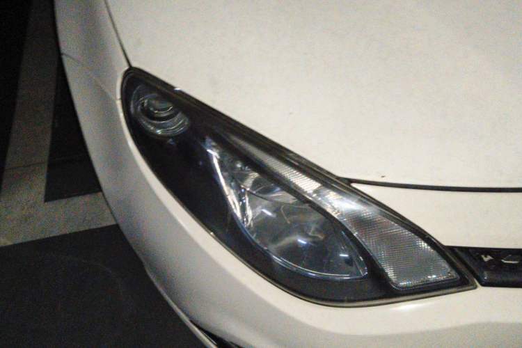 Used MG 6 2014 Hatchback 1.8T Automatic Performance Edition Right Front Headlight