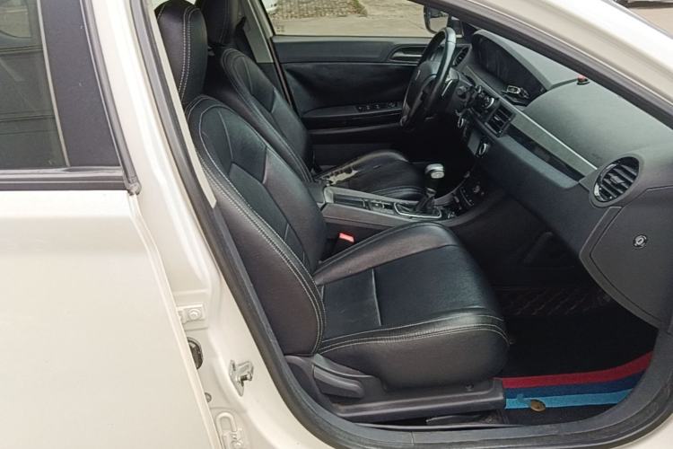 Used MG 6 2014 Hatchback 1.8L Automatic Drive Value Edition Right Front Seat
