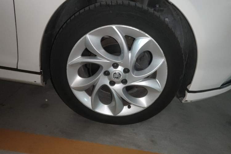 Used MG 6 2014 Hatchback 1.8T Automatic Performance Edition Right Front Wheel Hub