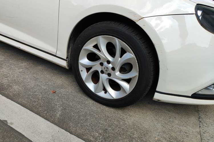 Used MG 6 2014 Hatchback 1.8T Automatic Performance Edition Right Front Wheel Hub