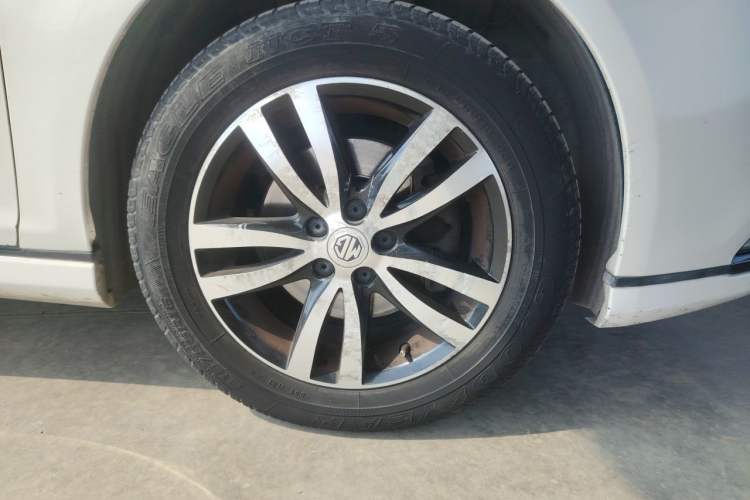 Used MG 6 2014 Hatchback 1.8L Automatic Drive Value Edition Right Front Wheel Hub