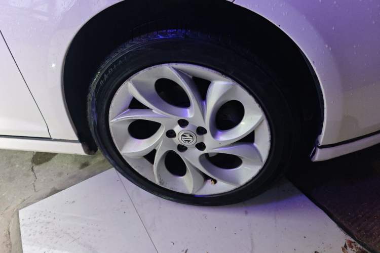 Used MG 6 2014 Hatchback 1.8T Manual Performance Edition Right Front Wheel Hub
