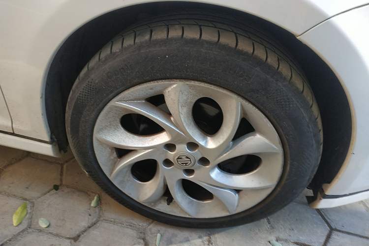 Used MG 6 2014 Hatchback 1.8T Automatic Performance Edition Right Front Wheel Hub