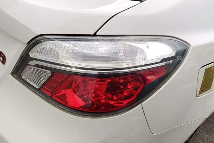 Used MG 6 2014 Hatchback 1.8L Automatic Drive Value Edition Right Rear Taillight