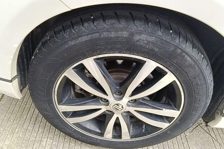 Used MG 6 2014 Hatchback 1.8L Automatic Drive Value Edition Right Rear Wheel Hub
