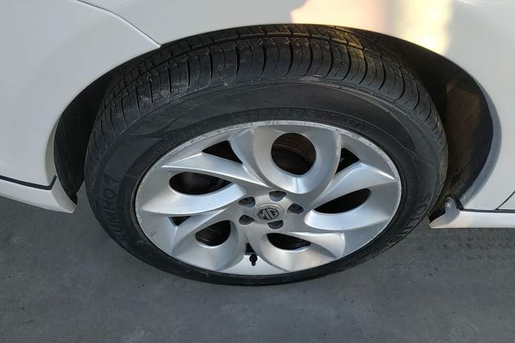 Used MG 6 2014 Hatchback 1.8T Automatic Performance Edition Right Rear Wheel Hub