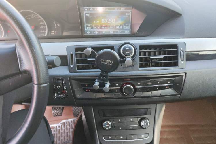 Used MG 6 2014 Hatchback 1.8L Manual Value Edition Audio And AC Panel