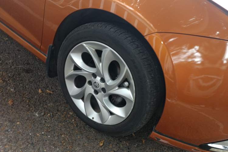 Used MG 6 2014 Hatchback 1.8T Automatic Performance Edition Right Front Wheel Hub