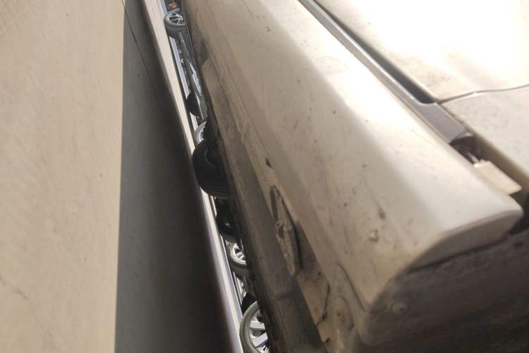 Used MG 6 2014 Hatchback 1.8L Manual Value Edition Right Side Sill
