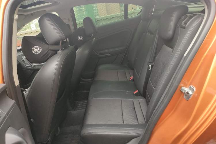 Used MG 6 2015 Hatchback 1.8T 90th Anniversary Track Champion Edition Automatic inkaNet Elite Model Interior 4