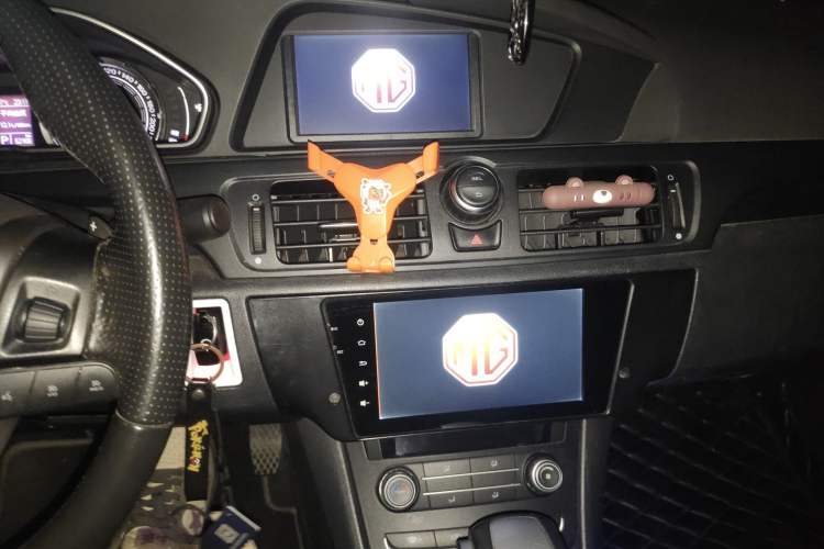 Used MG 6 2015 Hatchback 1.8T 90th Anniversary Track Champion Edition Automatic inkaNet Elite Model Audio And AC Panel