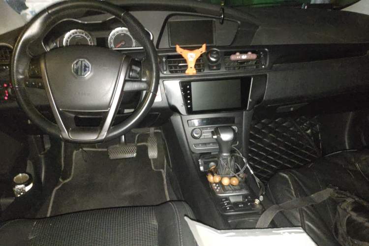 Used MG 6 2015 Hatchback 1.8T 90th Anniversary Track Champion Edition Automatic inkaNet Elite Model Center Console