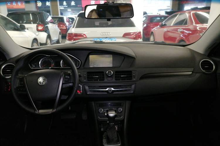 Used MG 6 2015 Hatchback 1.8T 90th Anniversary Track Champion Edition Automatic inkaNet Elite Model Center Console