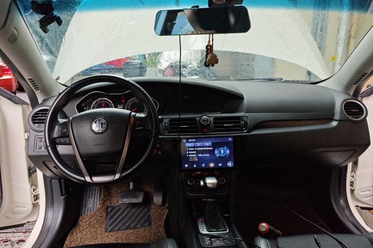 Used MG 6 2015 Hatchback 1.8T 90th Anniversary Track Champion Edition Automatic inkaNet Elite Model Center Console