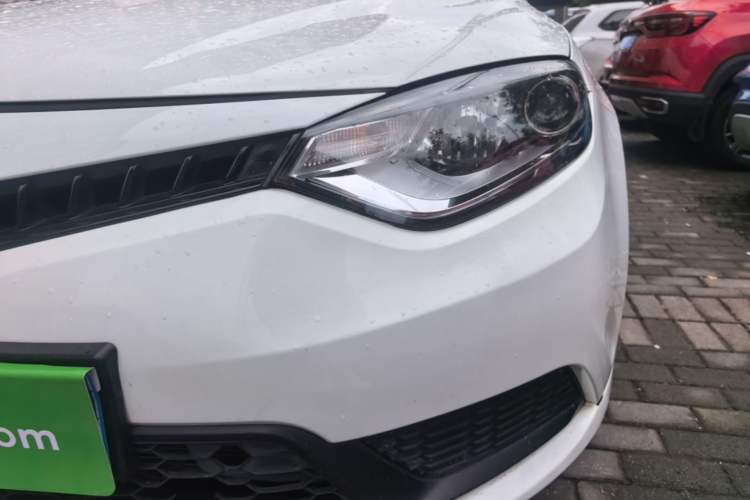 Used MG 6 2015 Hatchback 1.8L 90th Anniversary Track Champion Edition Automatic Comfort Model Left Front Headlight