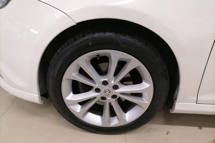 Used MG 6 2015 Hatchback 1.8T 90th Anniversary Track Champion Edition Automatic inkaNet Elite Model Left Front Wheel Hub