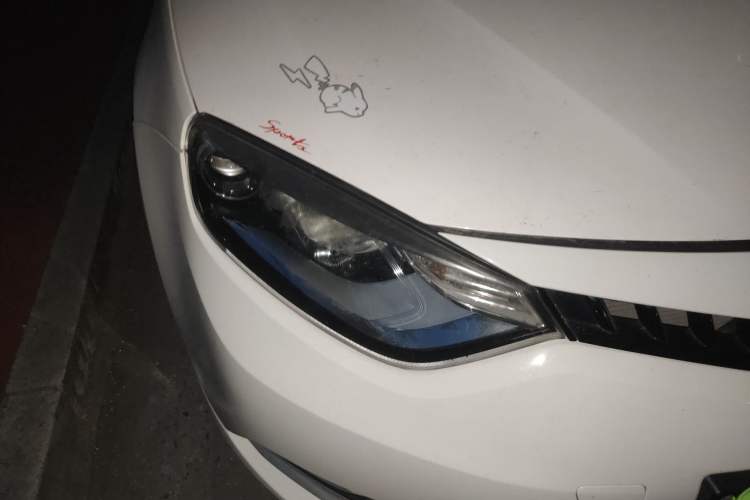 Used MG 6 2015 Hatchback 1.8T 90th Anniversary Track Champion Edition Automatic inkaNet Elite Model Right Front Headlight