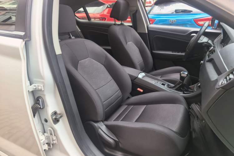 Used MG 6 2015 Hatchback 1.8L 90th Anniversary Track Champion Edition Automatic Comfort Model Right Front Seat