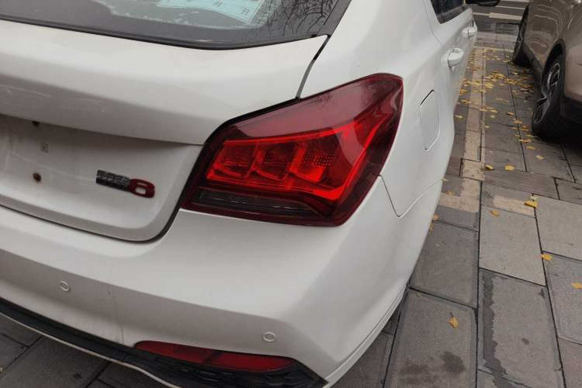 Used MG 6 2015 Hatchback 1.8L 90th Anniversary Track Champion Edition Automatic Comfort Model Right Rear Taillight
