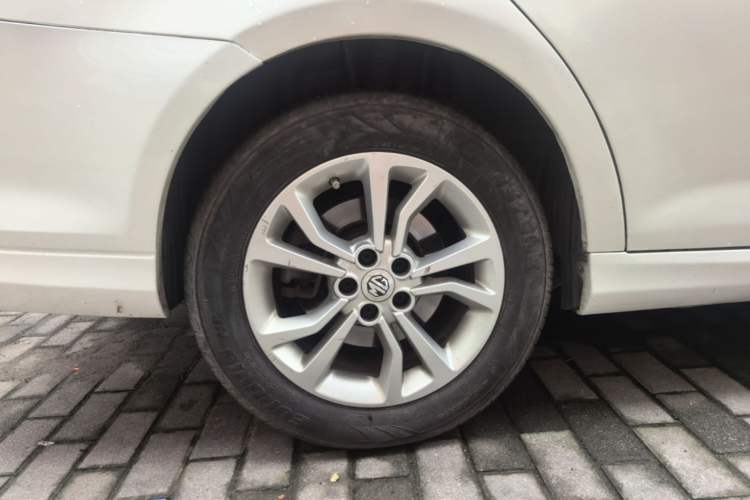 Used MG 6 2015 Hatchback 1.8L 90th Anniversary Track Champion Edition Automatic Comfort Model Right Rear Wheel Hub