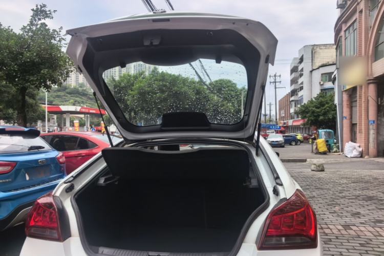 Used MG 6 2015 Hatchback 1.8L 90th Anniversary Track Champion Edition Automatic Comfort Model Trunk