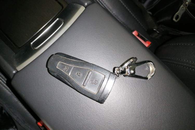Used MG 6 2015 Hatchback 1.8T 90th Anniversary Track Champion Edition Automatic inkaNet Elite Model Vehicle Key
