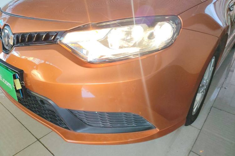 Used MG 6 2015 Hatchback 1.8L 90th Anniversary Track Champion Edition Manual Comfort Model Left Front Headlight