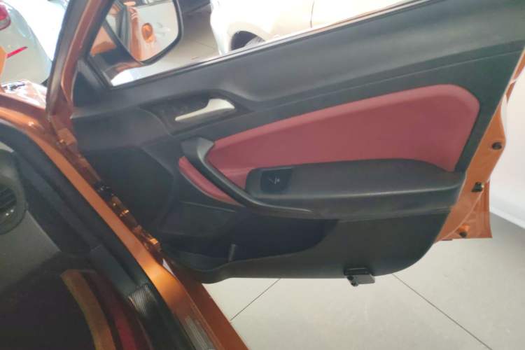 Used MG 6 2015 Hatchback 1.8L 90th Anniversary Track Champion Edition Manual Comfort Model Right Front Door Interior