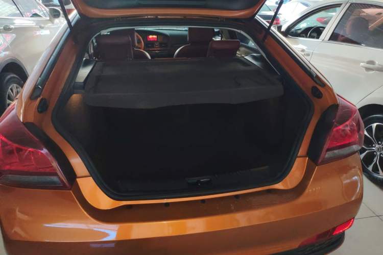 Used MG 6 2015 Hatchback 1.8L 90th Anniversary Track Champion Edition Manual Comfort Model Trunk