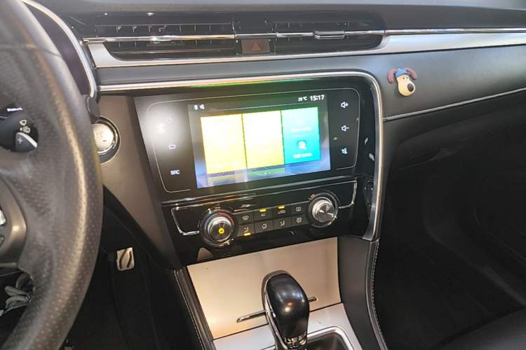 Used MG 6 2017 20T Automatic Luxury Smart Connect Version China V Standard Audio And AC Panel