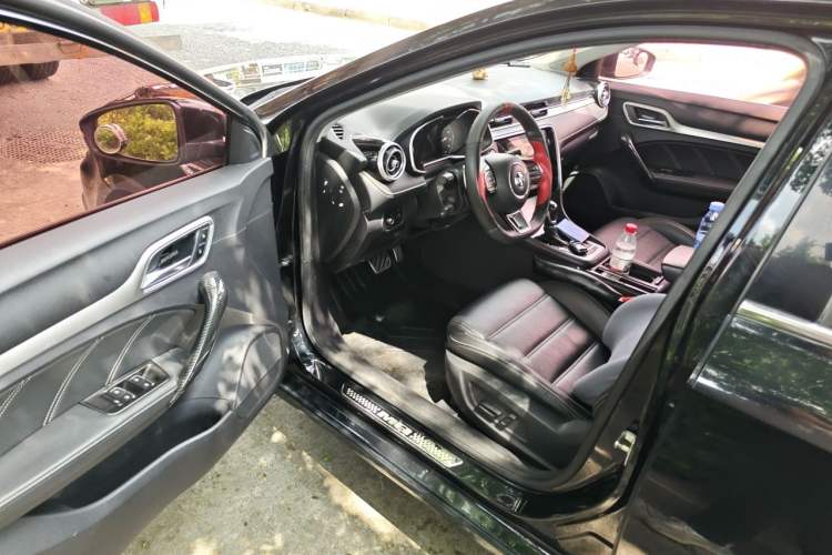 Used MG 6 2017 20T Automatic Luxury Smart Connect Version China V Standard Driver Seat
