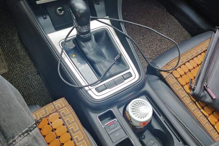 Used MG 6 2017 20T Automatic Luxury Smart Connect Version China V Standard Gear Lever