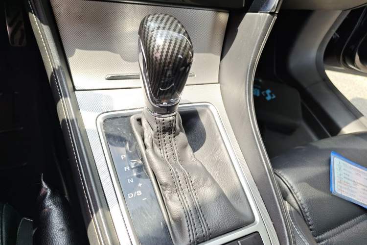 Used MG 6 2017 20T Automatic Luxury Smart Connect Version China V Standard Gear Lever