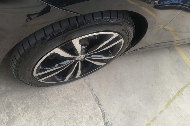 Used MG 6 2017 20T Automatic Trophy Prestige Internet Edition China V Standard Left Front Wheel Hub