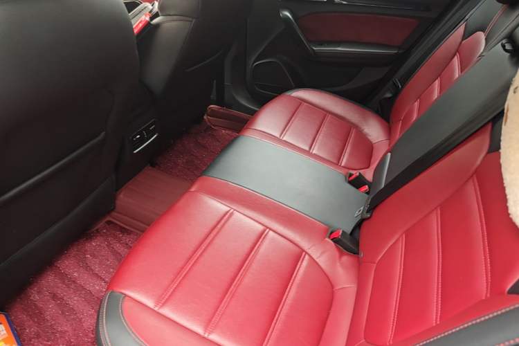Used MG 6 2017 20T Automatic Trophy Prestige Internet Edition China V Standard Left Rear Seat
