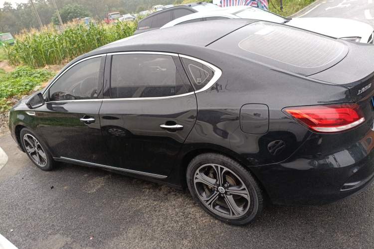 Used MG 6 2017 20T Manual Luxury Smart Connect Version China V Standard Left Side