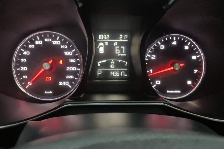 Used MG 6 2017 20T Automatic Luxury Smart Connect Version China V Standard Odometer Close Up