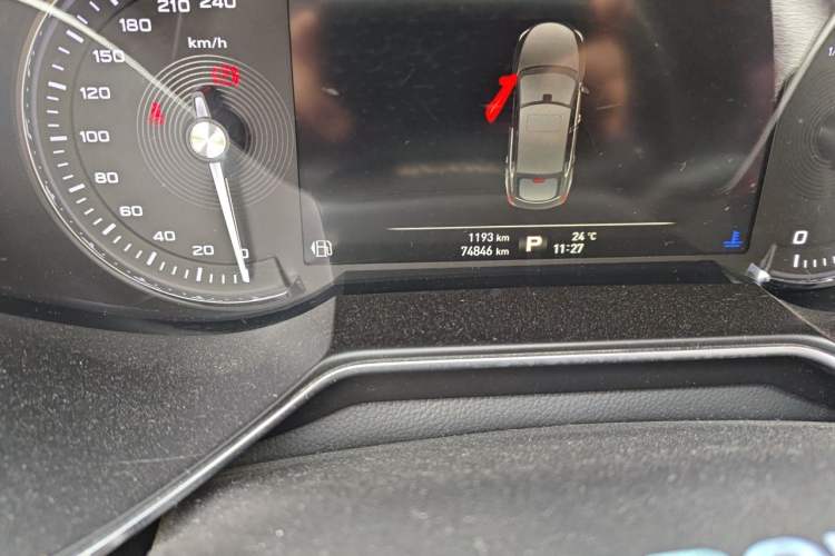 Used MG 6 2017 20T Automatic Trophy Prestige Internet Edition China V Standard Odometer Close Up
